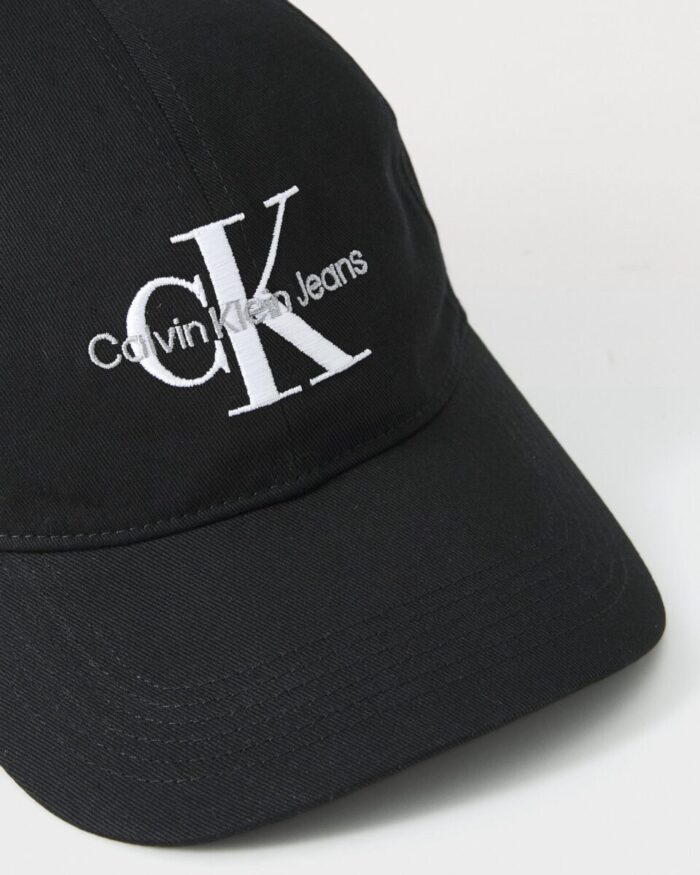 Calvin Klein Jeans