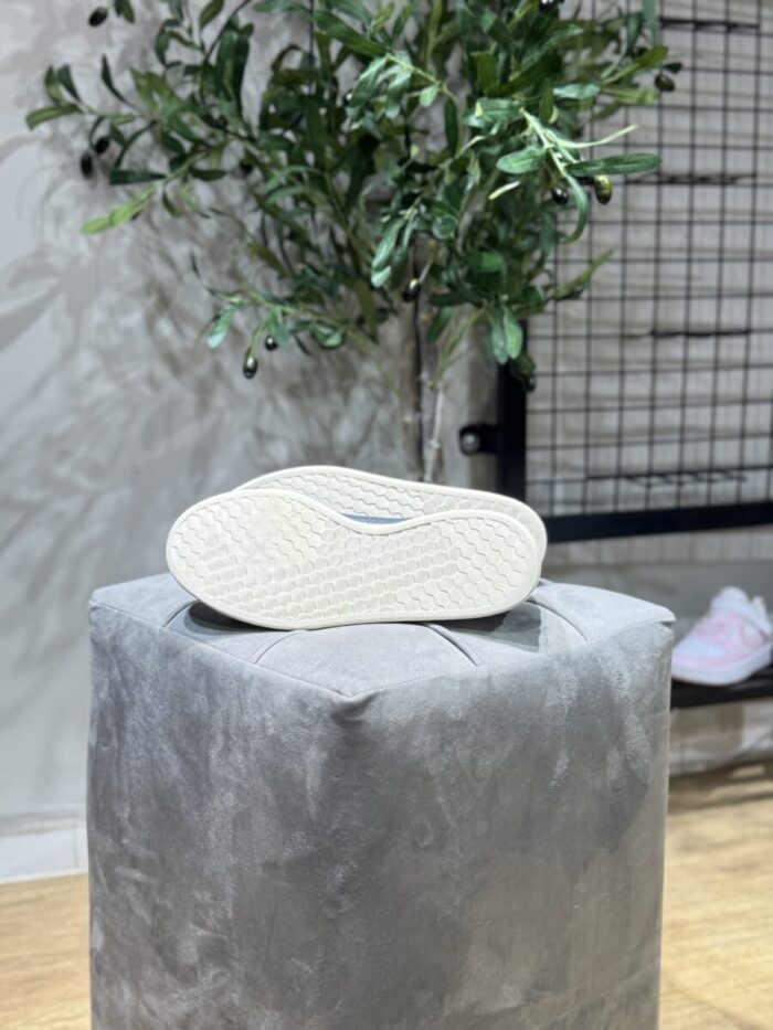 Adidas Advantage