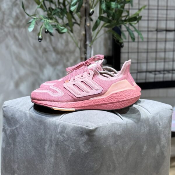 Adidas Ultraboost 22