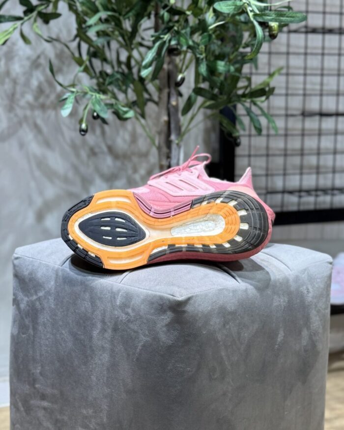 Adidas Ultraboost 22