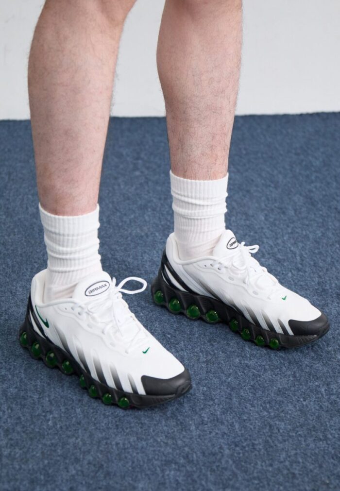 Air Max DN8