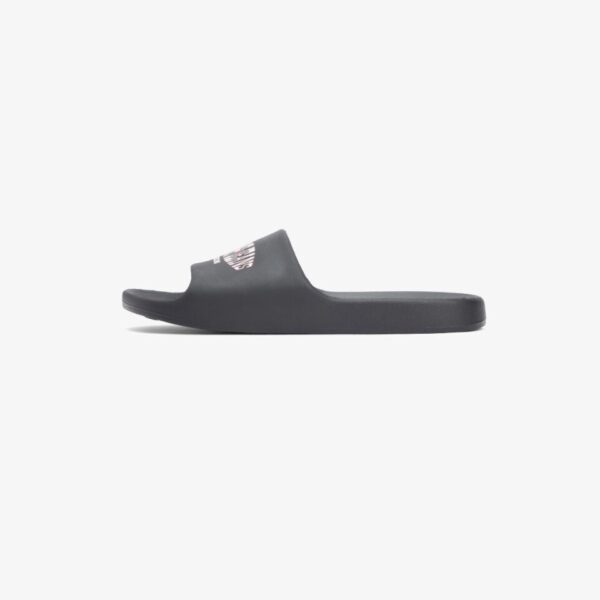 bca59cba-f239-4e4e-8340-338ff052f1ff Tommy Jeans