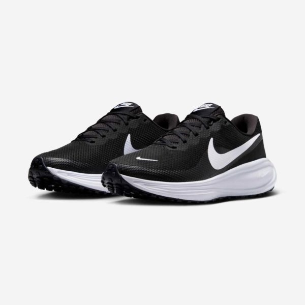 Nike Revolution 8