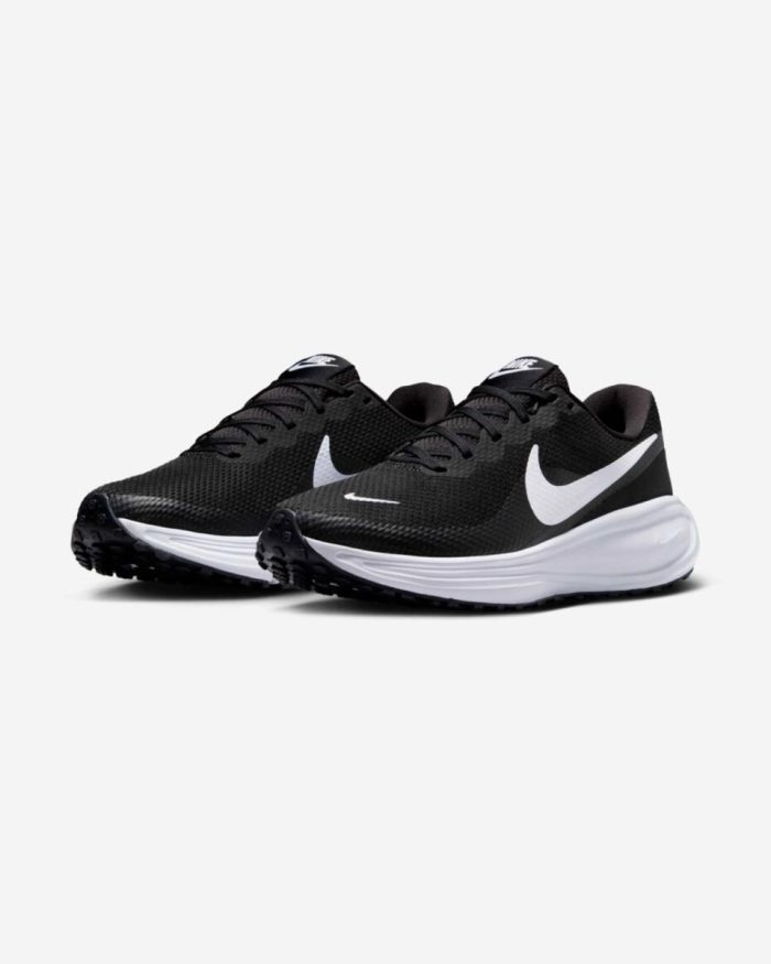 Nike Revolution 8