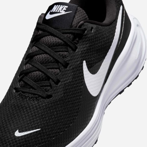 Nike Revolution 8