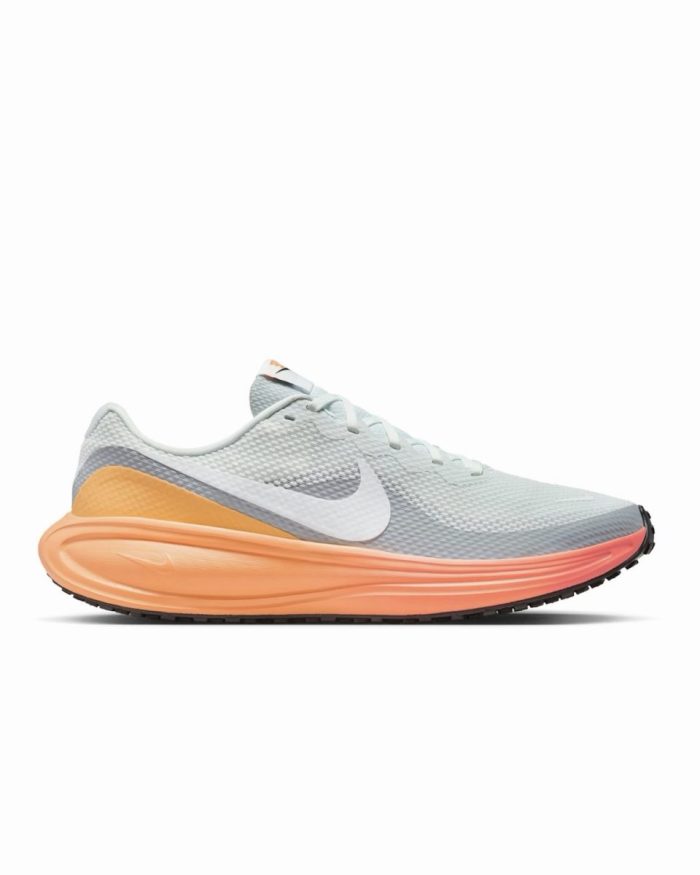Nike Revolution 8