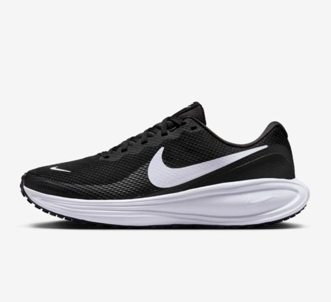 Nike Revolution 8