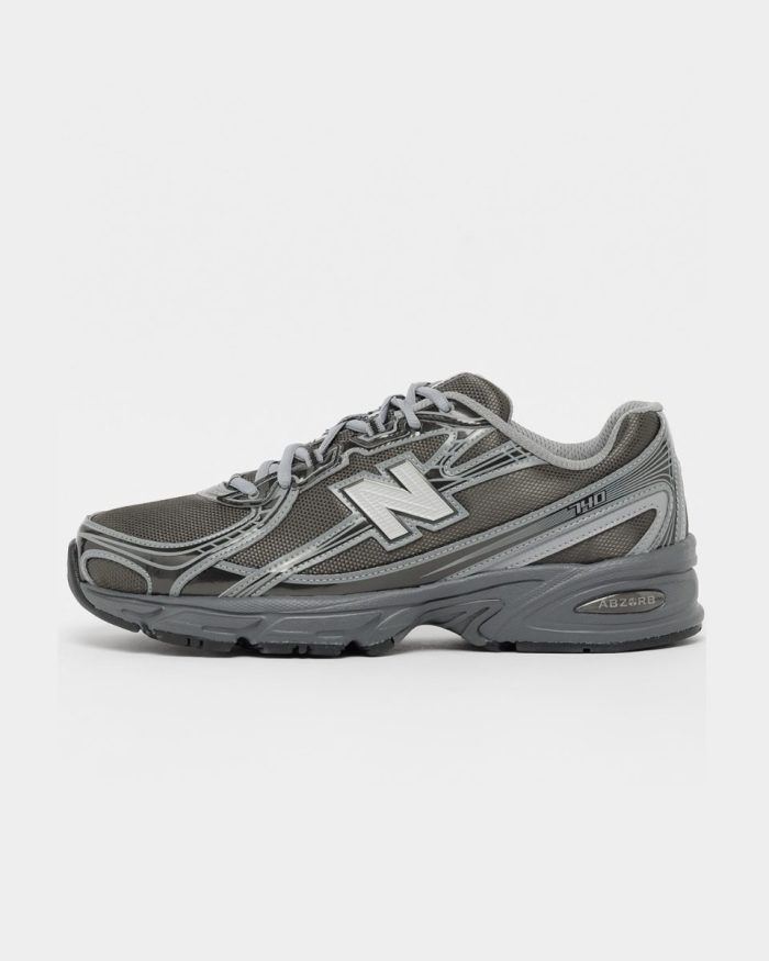 New Balance 740
