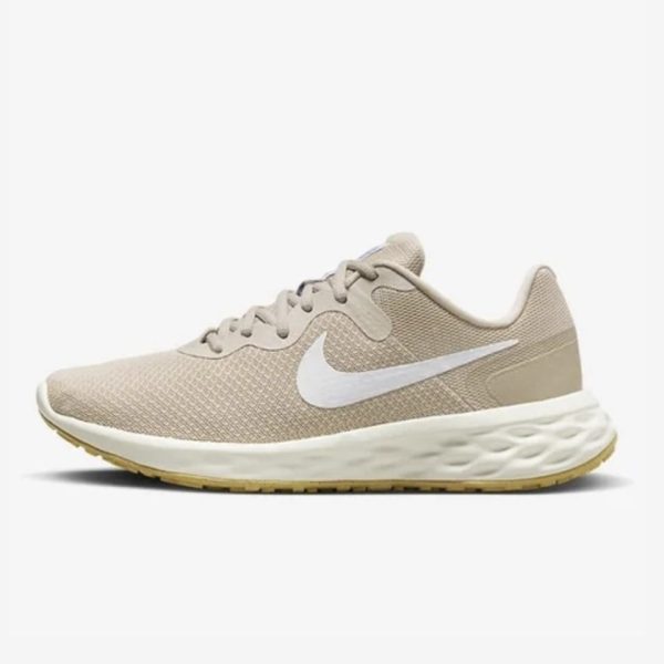 Nike Revolution 6