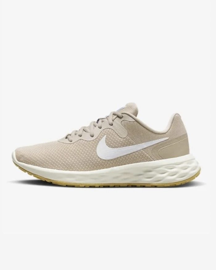 Nike Revolution 6